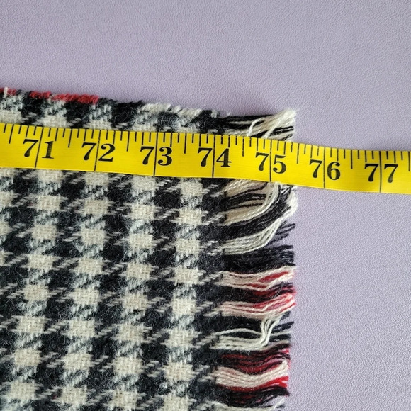 Steve Madden Double Sided Red Plaid Gimham Oversized Scarf - Picture 5 of 6